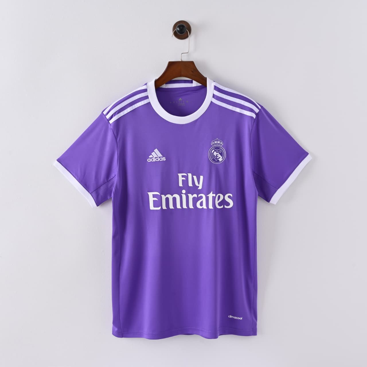 Real Madrid Season 16/17 – theretrowear
